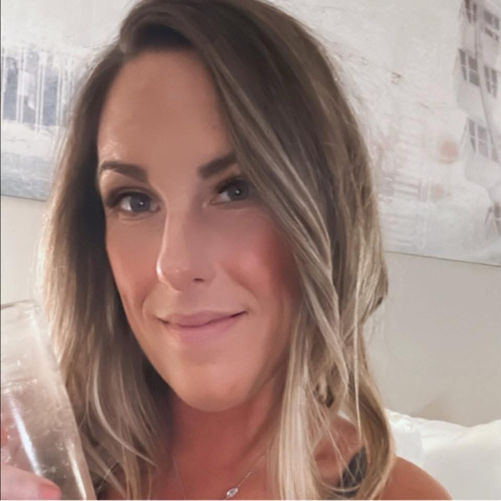 Meet your Posher, Leslie